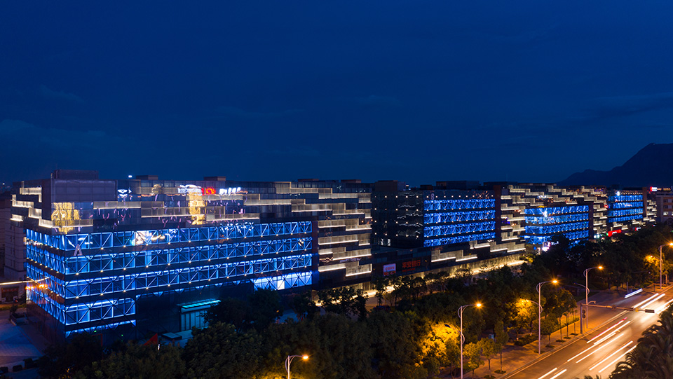 ��ԭ���ʹ㳡3