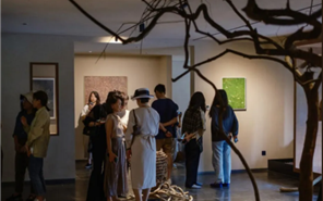 888�ڲ������ح�ڶ���Сҵ��ͯȤ���鼯�� ����̯������